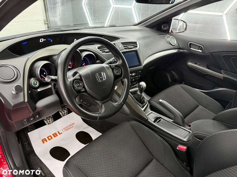 Honda Civic 1.8 i-VTEC Sport Black Edition - 24