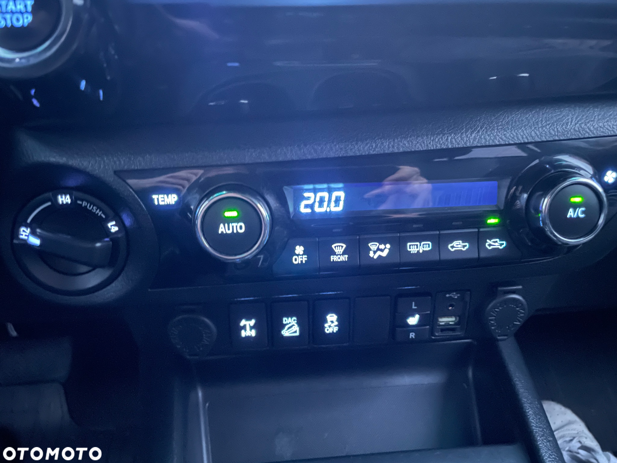 Toyota Hilux - 15