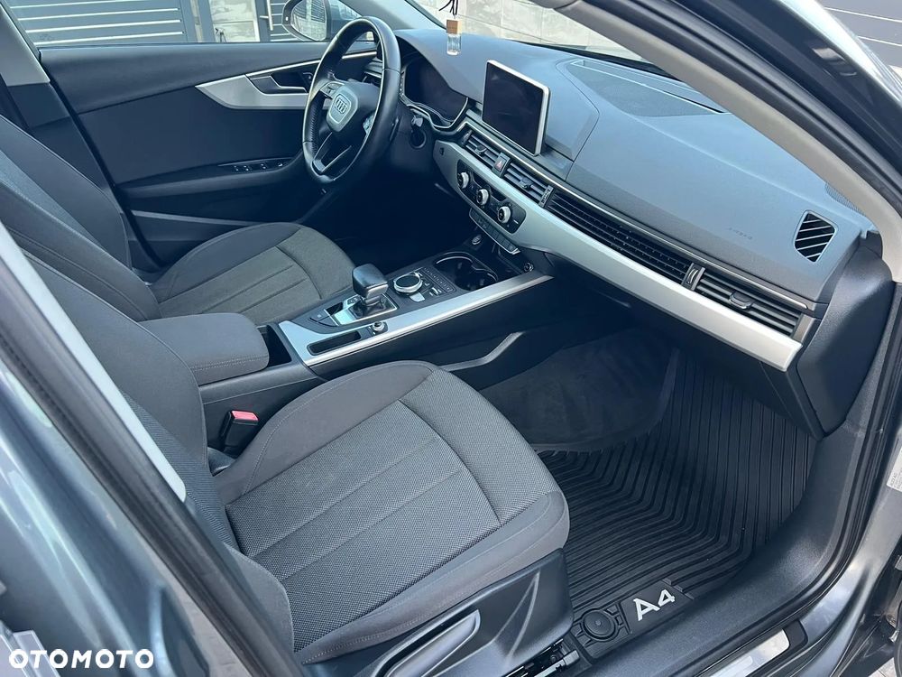 Audi A4 Limousine 2.0 TDI ultra S tronic - 17