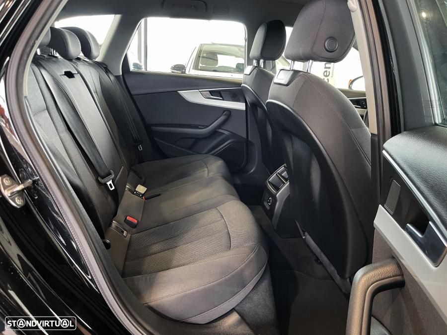 Audi A4 Avant 2.0 TDI Advance - 23