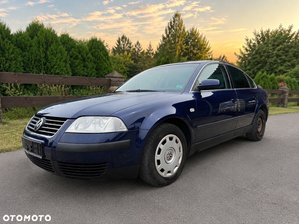 Volkswagen Passat 1.6 Comfortline Family - 1