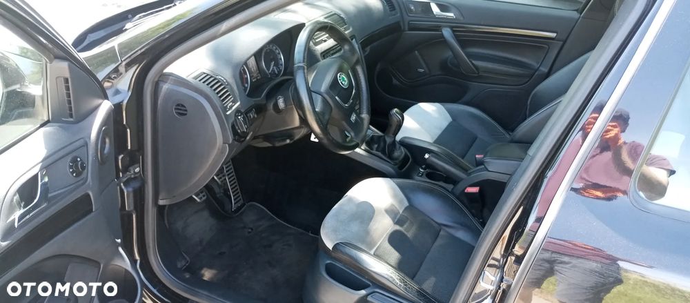 Skoda Octavia 2.0 TSI RS - 23