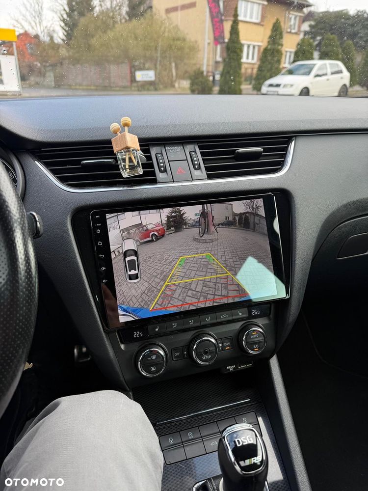 Skoda Octavia 2.0 TDI RS DSG - 8