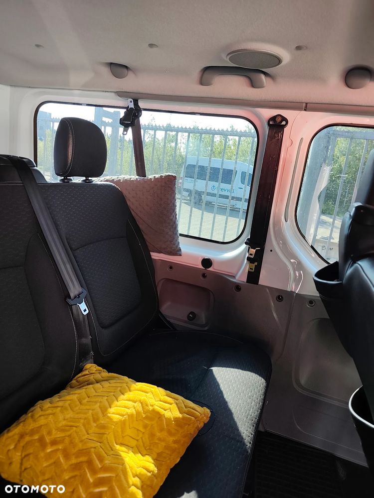 Renault Trafic - 22