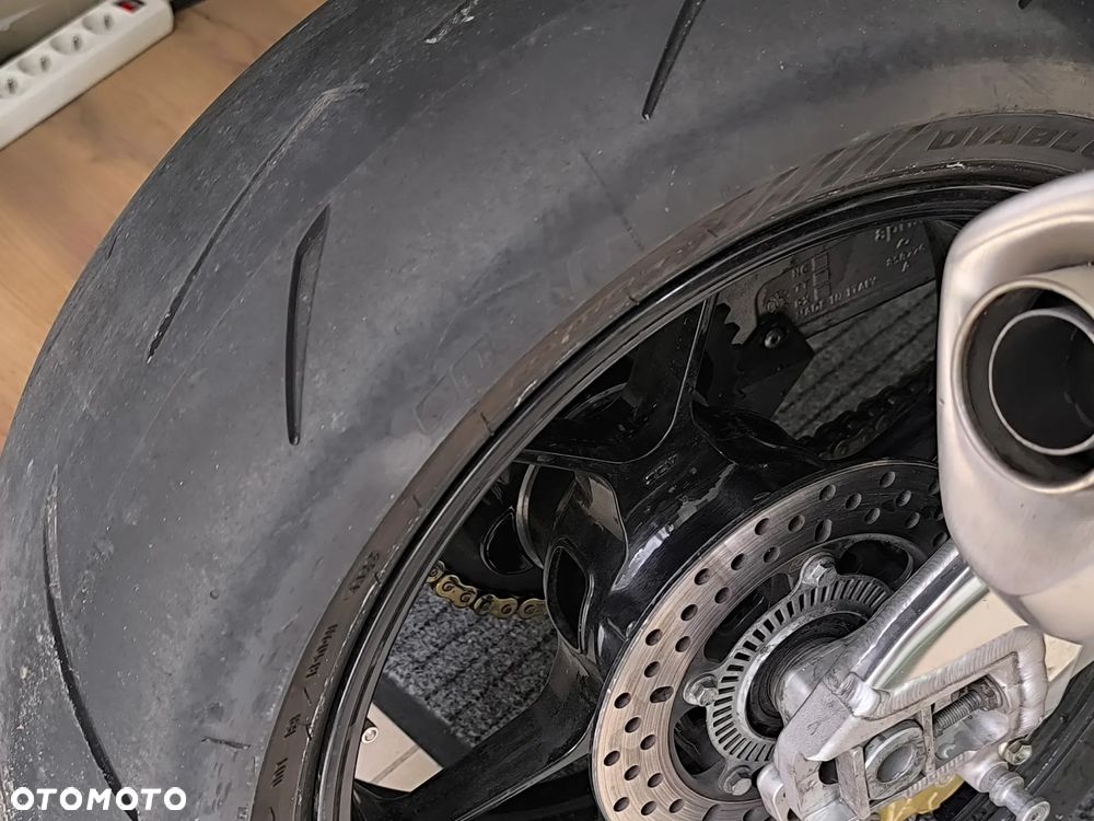 Aprilia Tuono - 10