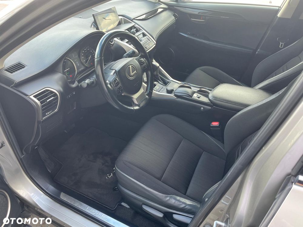 Lexus NX 300h Elite AWD - 12