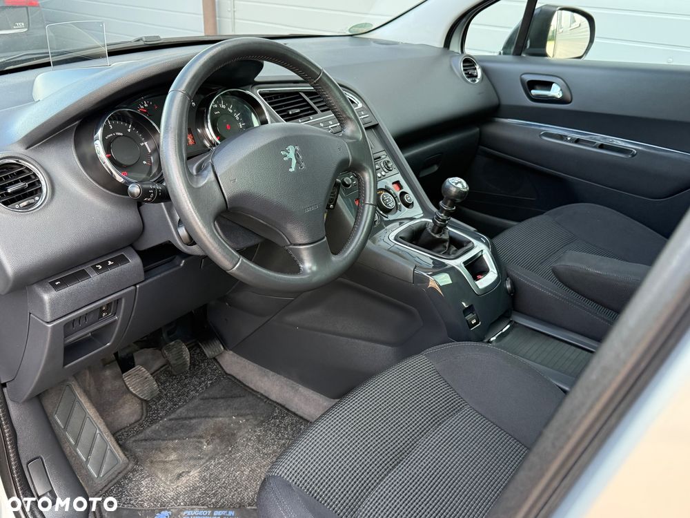 Peugeot 5008 - 23