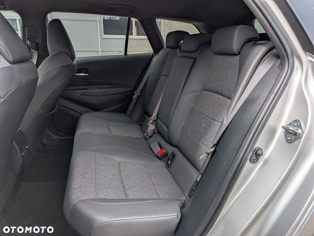 Toyota Corolla 2.0 Hybrid Comfort - 38