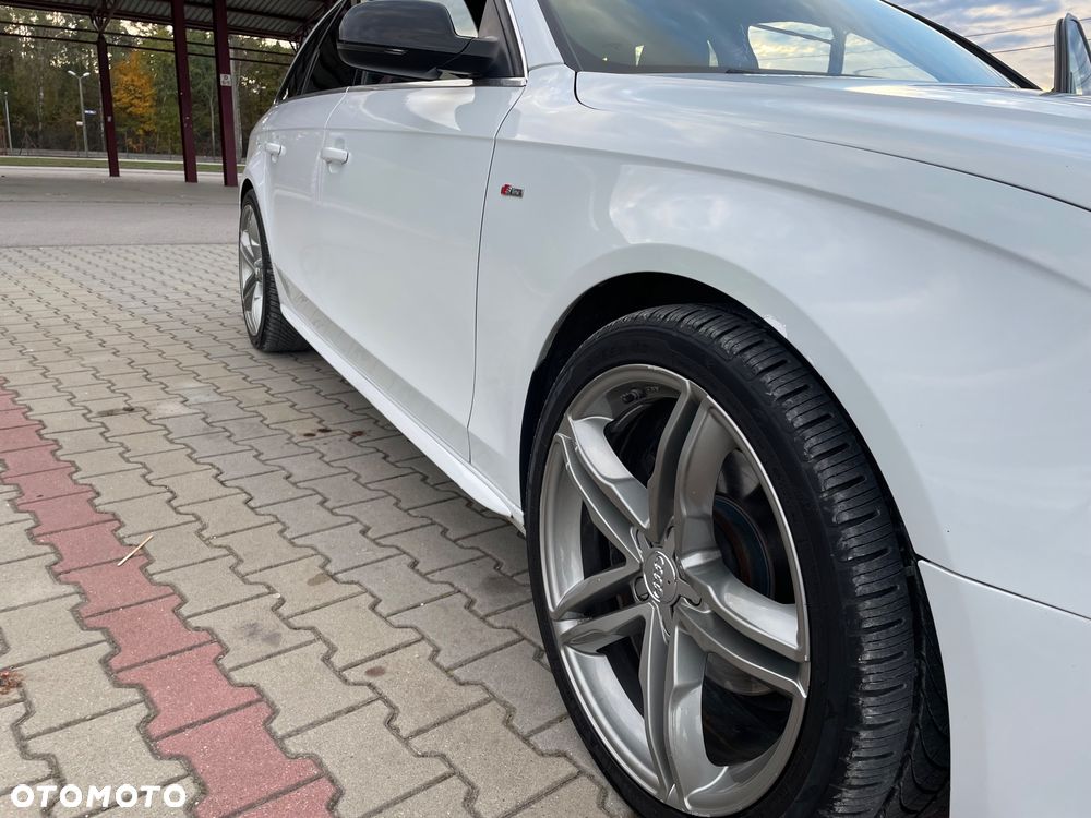 Audi A4 Avant 2.0 TDI ultra S tronic sport - 13