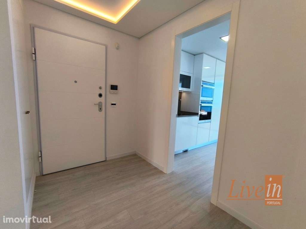 Cobertura T2 em Condomínio Fechado com Excelente Vista de Mar na Er... - Grande imagem: 3/30