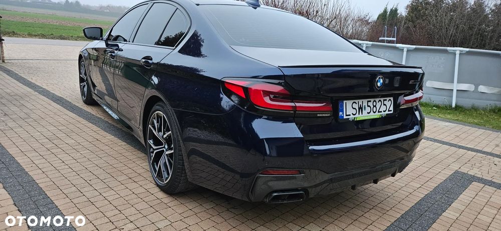BMW Seria 5 M550i xDrive - 6