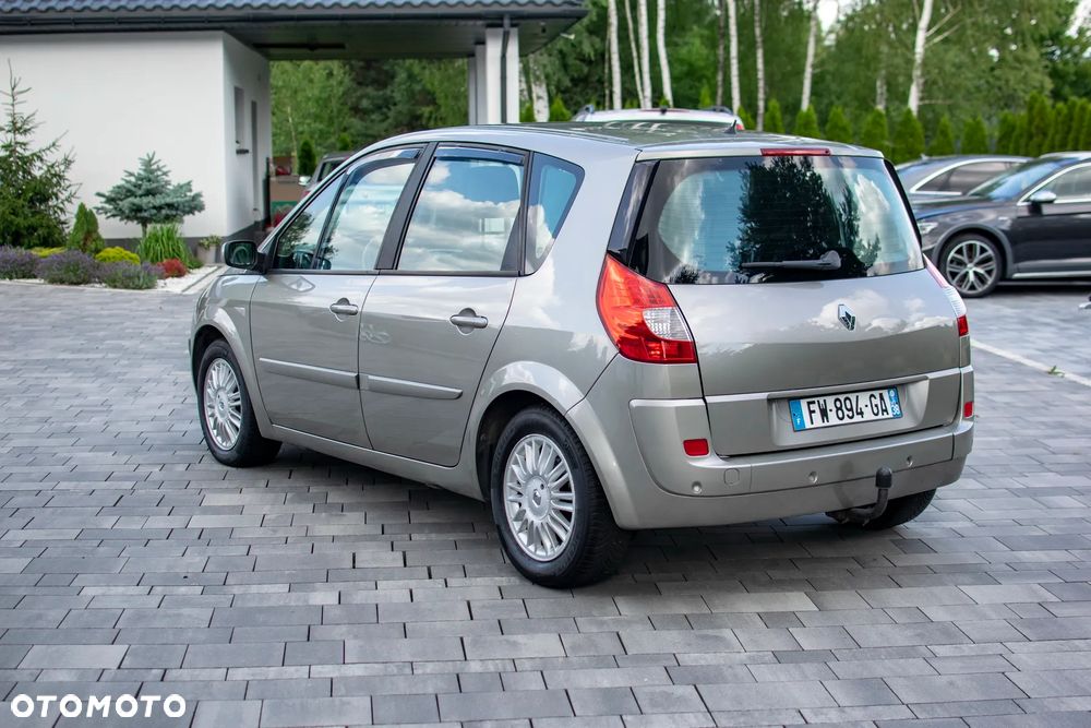 Renault Scenic - 18