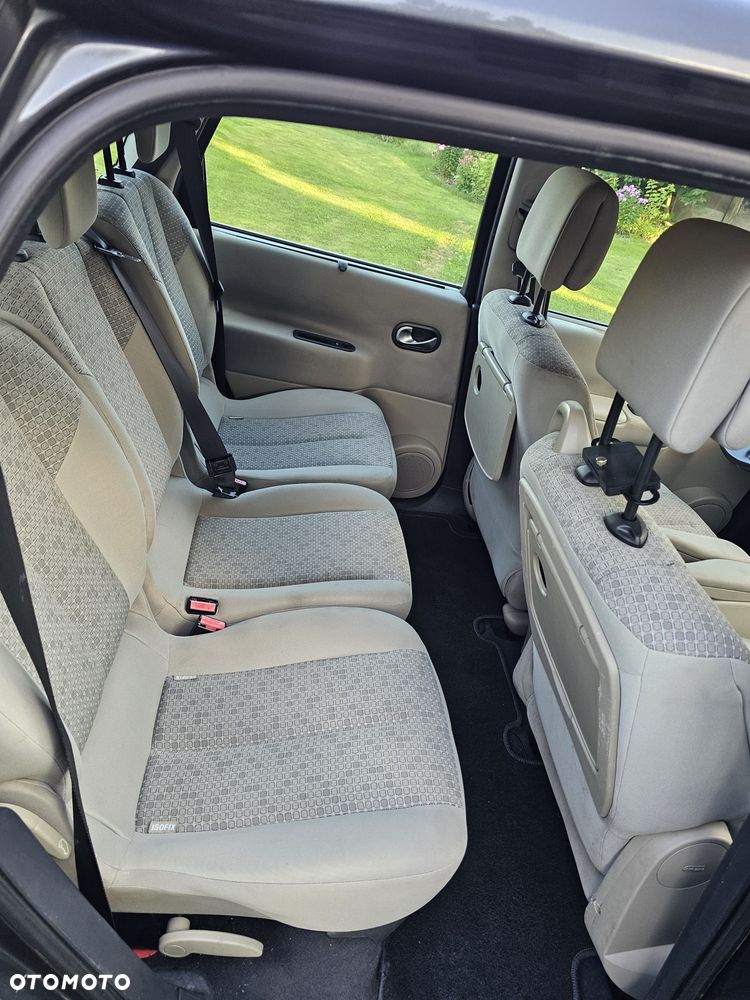 Renault Grand Scenic - 6