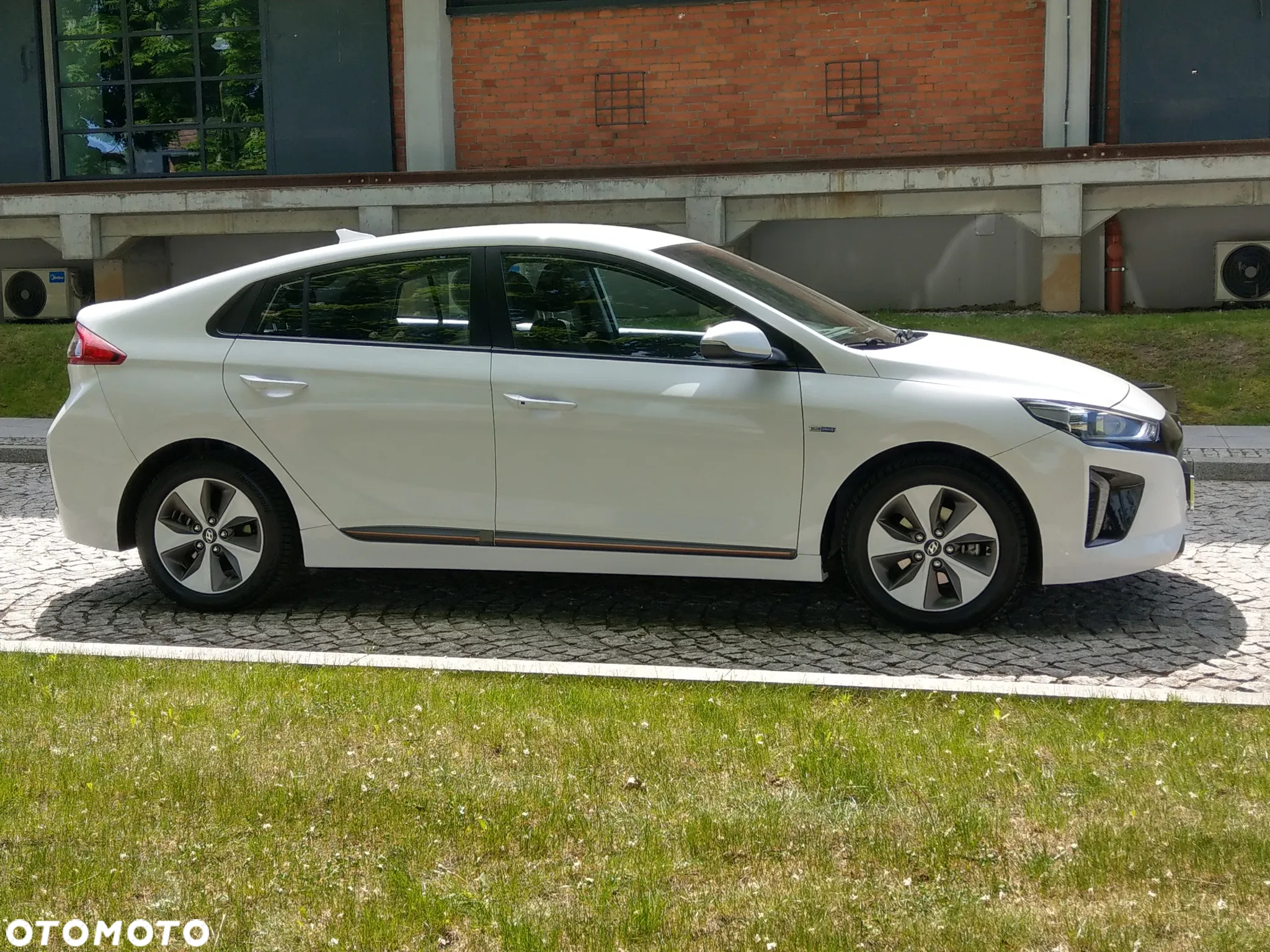 Hyundai IONIQ electric Premium - 13