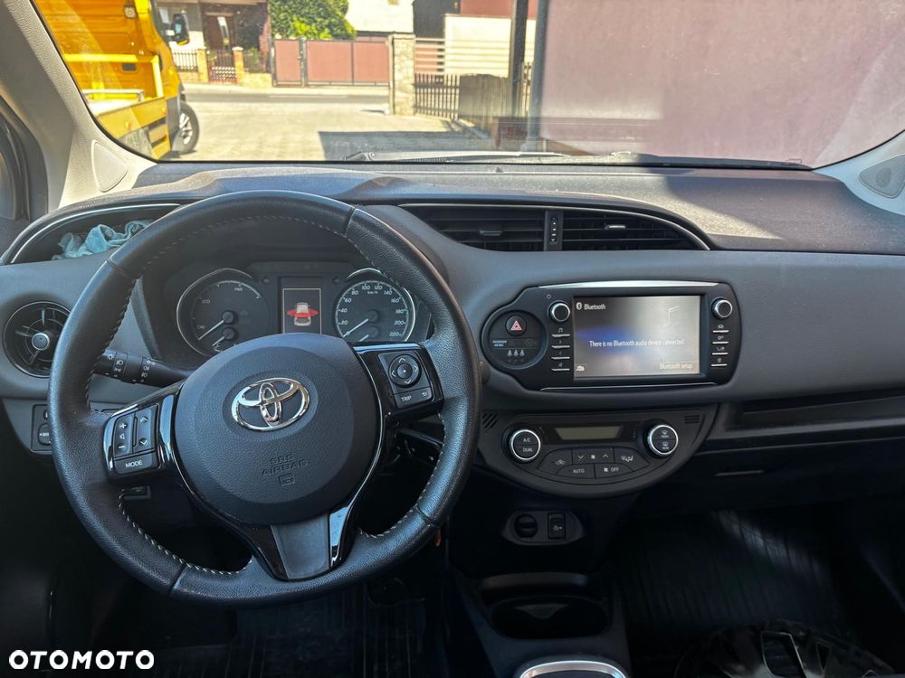 Toyota Yaris - 12