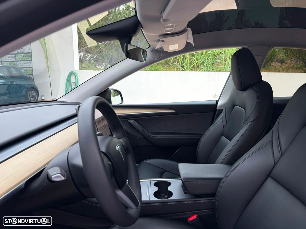 Tesla Model Y Standard - 17