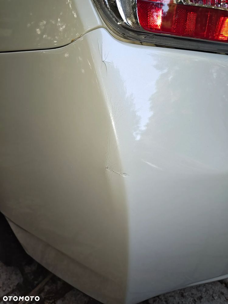 Toyota Prius 1.8 HSD Sol - 12