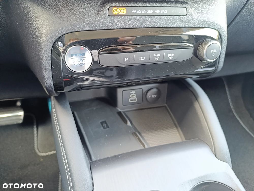 Ford Kuga 1.5 EcoBoost FWD Active X - 24