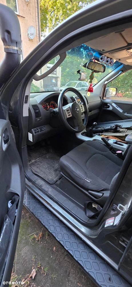 Nissan Pathfinder 2.5 DCi Sport / SE - 11