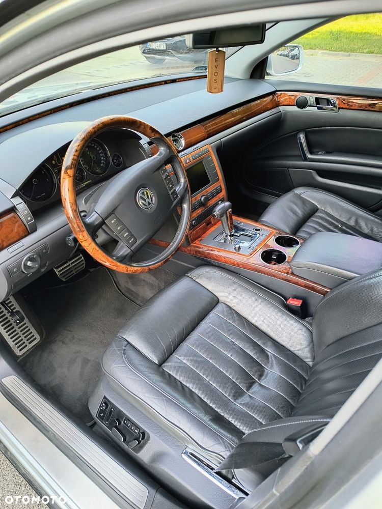 Volkswagen Phaeton - 6