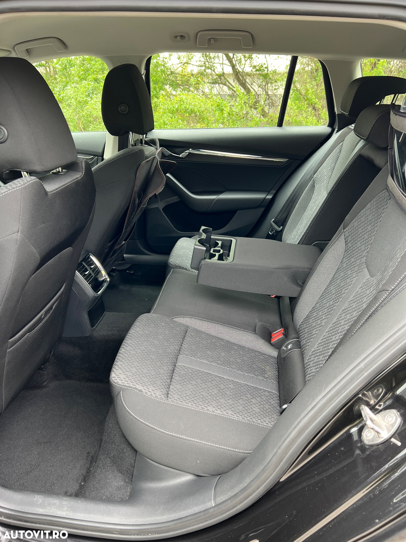 Skoda Octavia 2.0 TDI DSG Style - 11