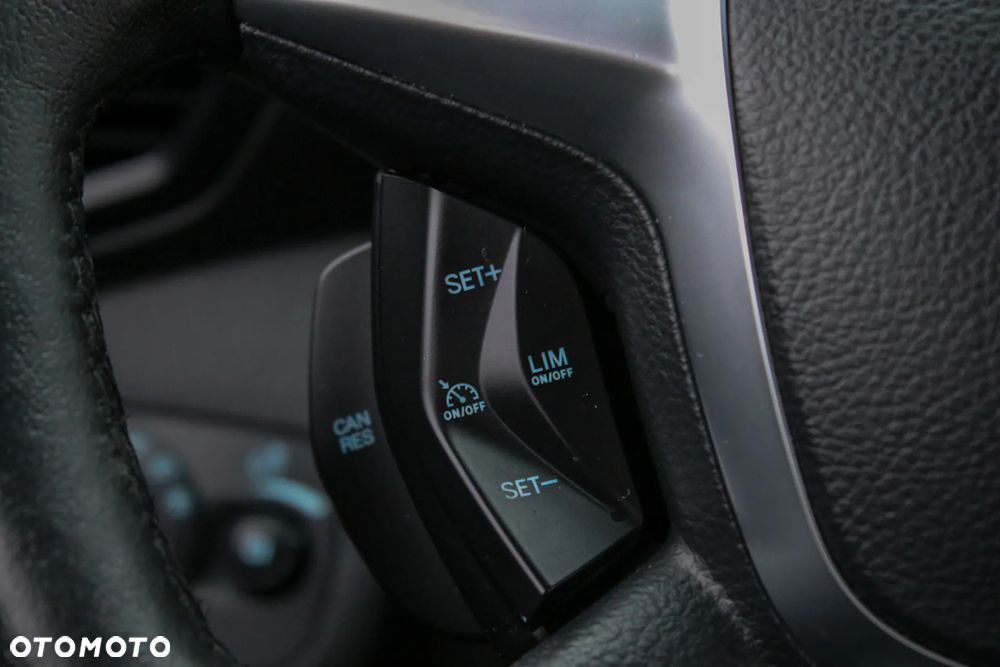 Ford Kuga 2.0 TDCi FWD Titanium - 36