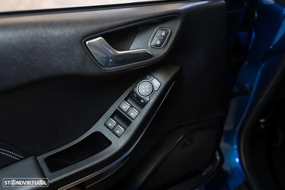 Ford Fiesta 1.5 EcoBoost S&S c/ Pack Pele Exclusiva ST - 18