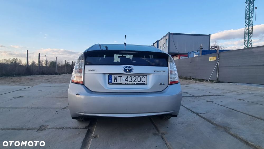 Toyota Prius 1.8 HSD Active - 9
