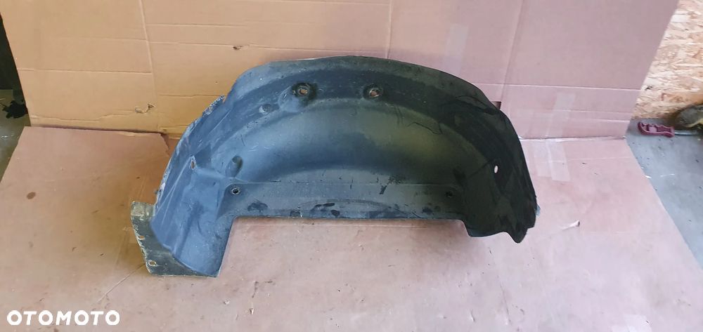 Nadkole prawy tył tylne prawe Renault Trafic III Vivaro B 93867907 767481698R - 1