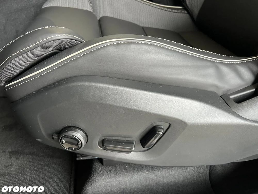 Volvo XC 60 T8 Plug-In Hybrid AWD Plus Black Edition - 30