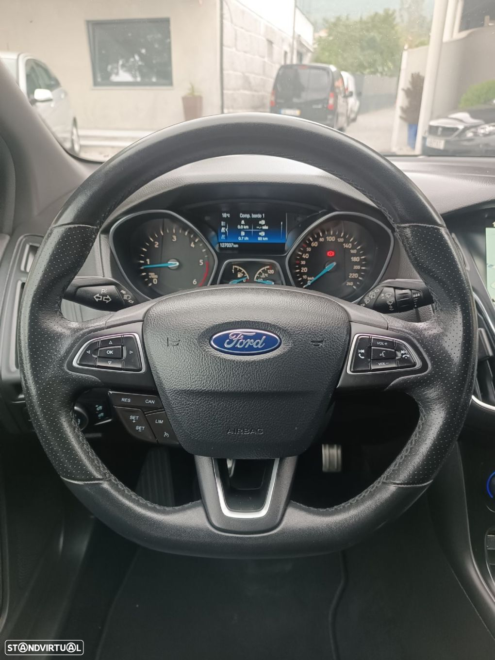 Ford Focus 1.5 TDCi EcoBlue ST-Line - 11