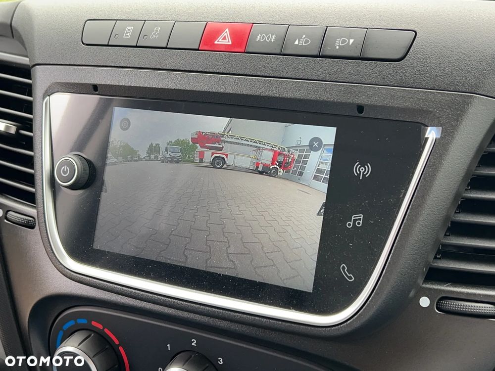 Iveco Daily 3.0 Diesel 180KM Kontener + Winda dostępny "od ręki" - 16