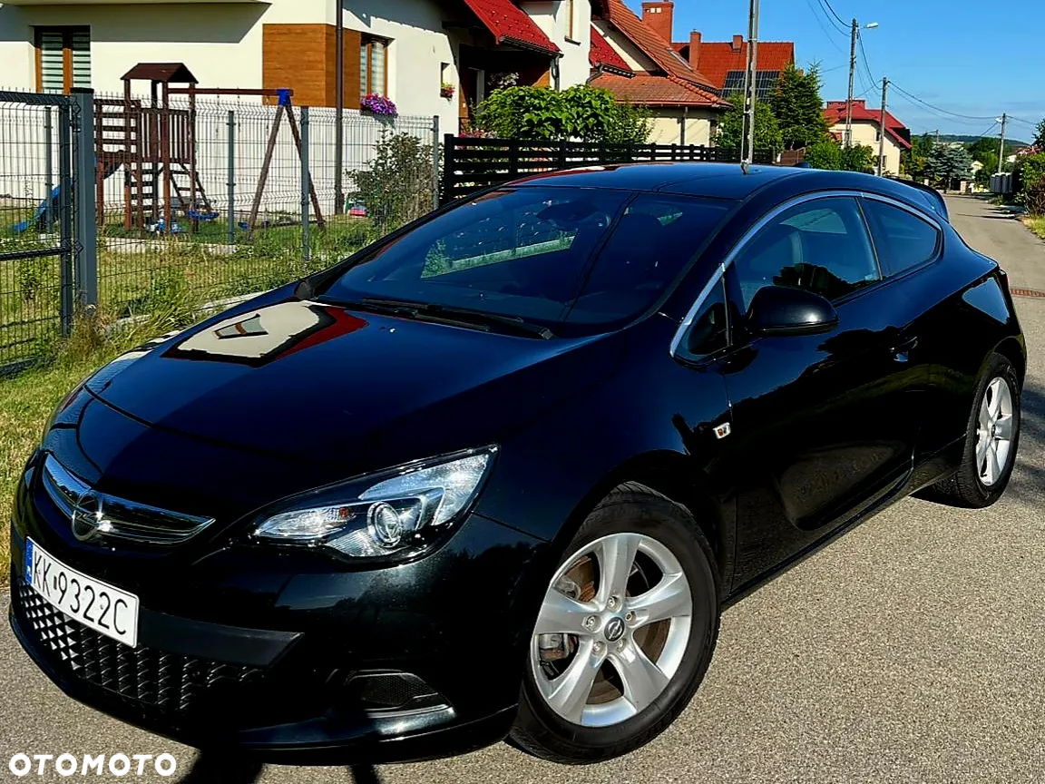 Opel Astra IV GTC 1.4 T Active - 3