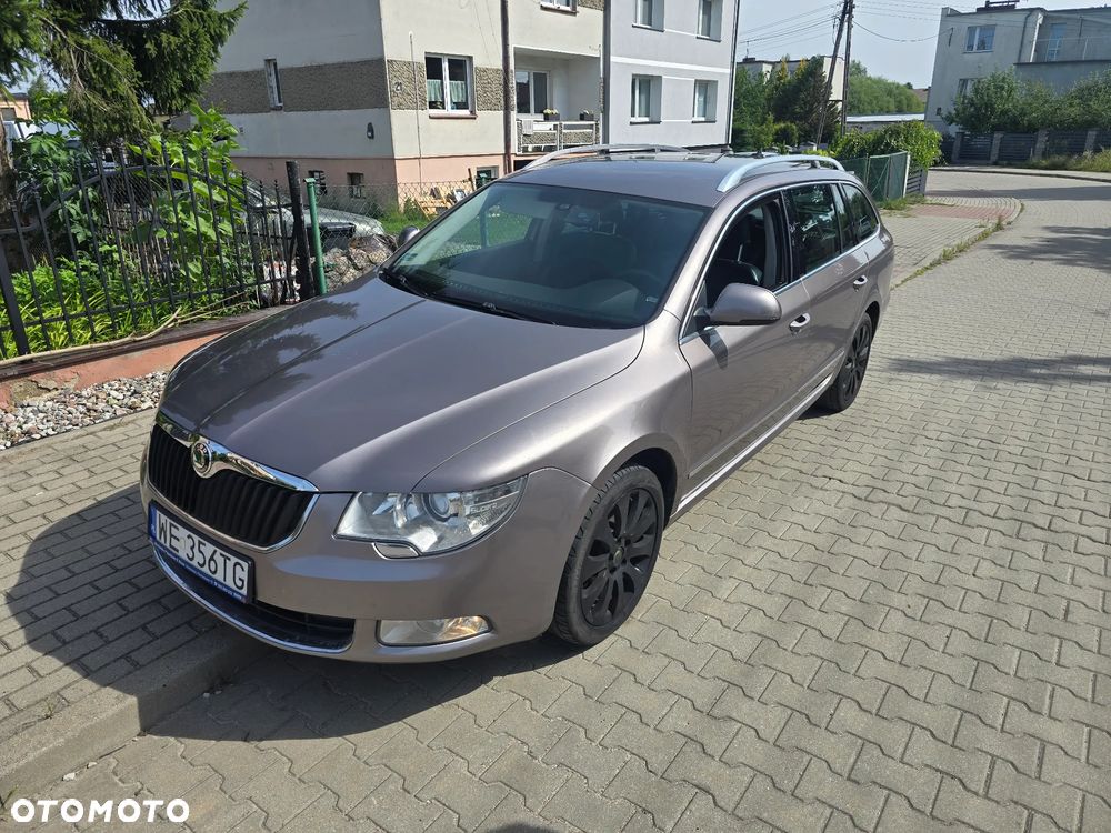 Skoda Superb 2.0 TDI Elegance DSG - 2