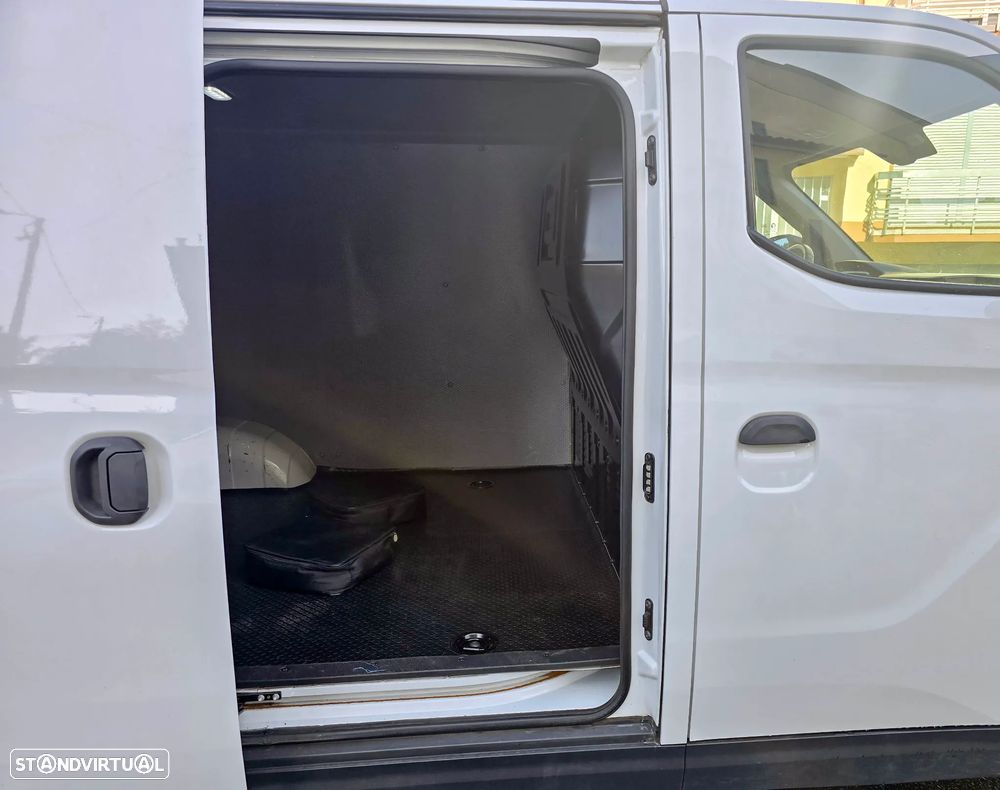 Maxus MAXUS e-DELIVER 3 - 12