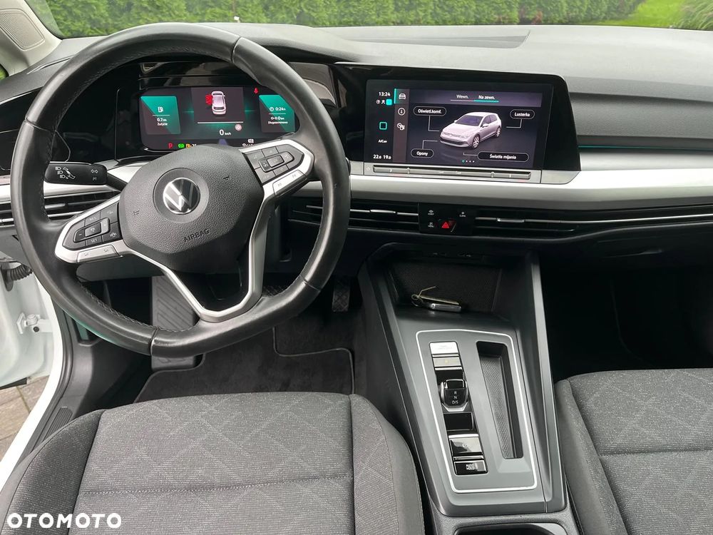 Volkswagen Golf - 18