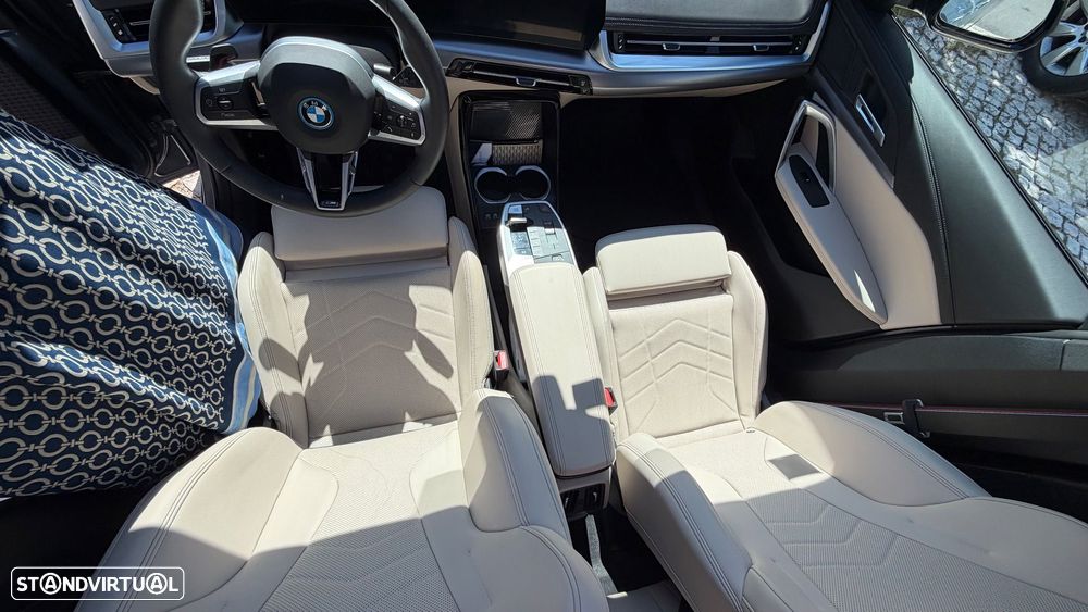 BMW iX1 - 5