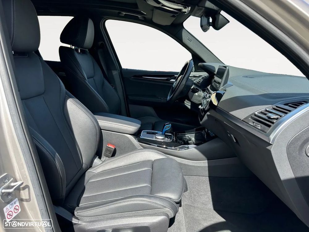 BMW iX3 M Sport Inspiring - 14