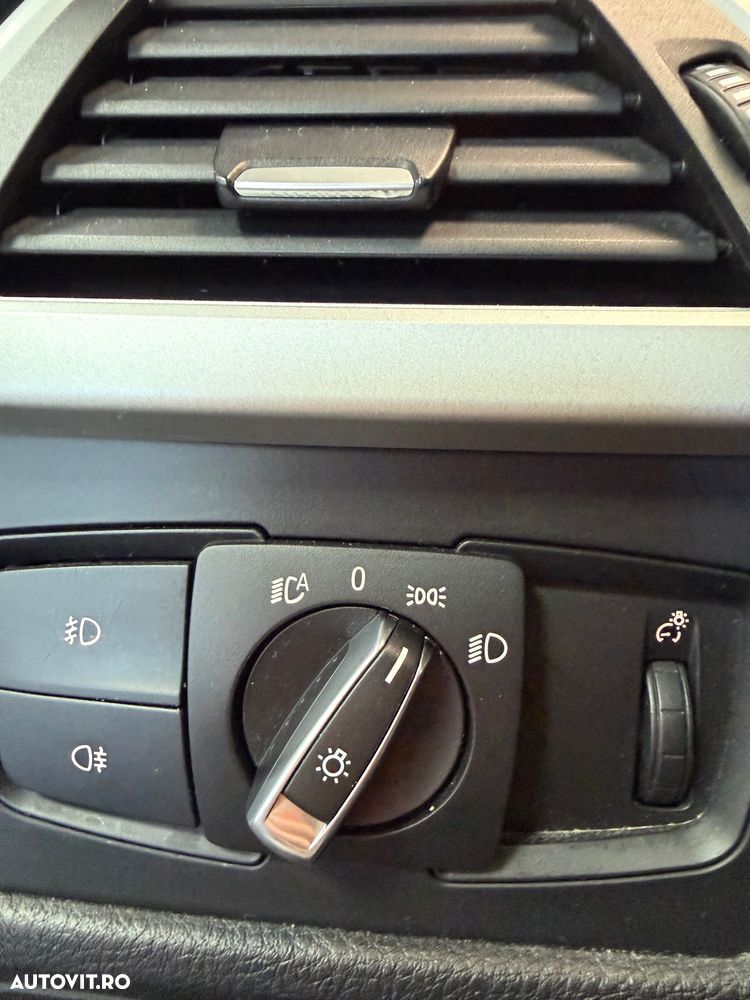 BMW Seria 3 318d Aut. - 9