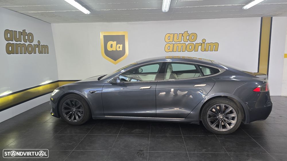 Tesla Model S Long Range - 12