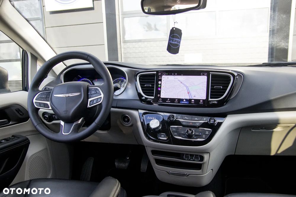 Chrysler Pacifica - 19