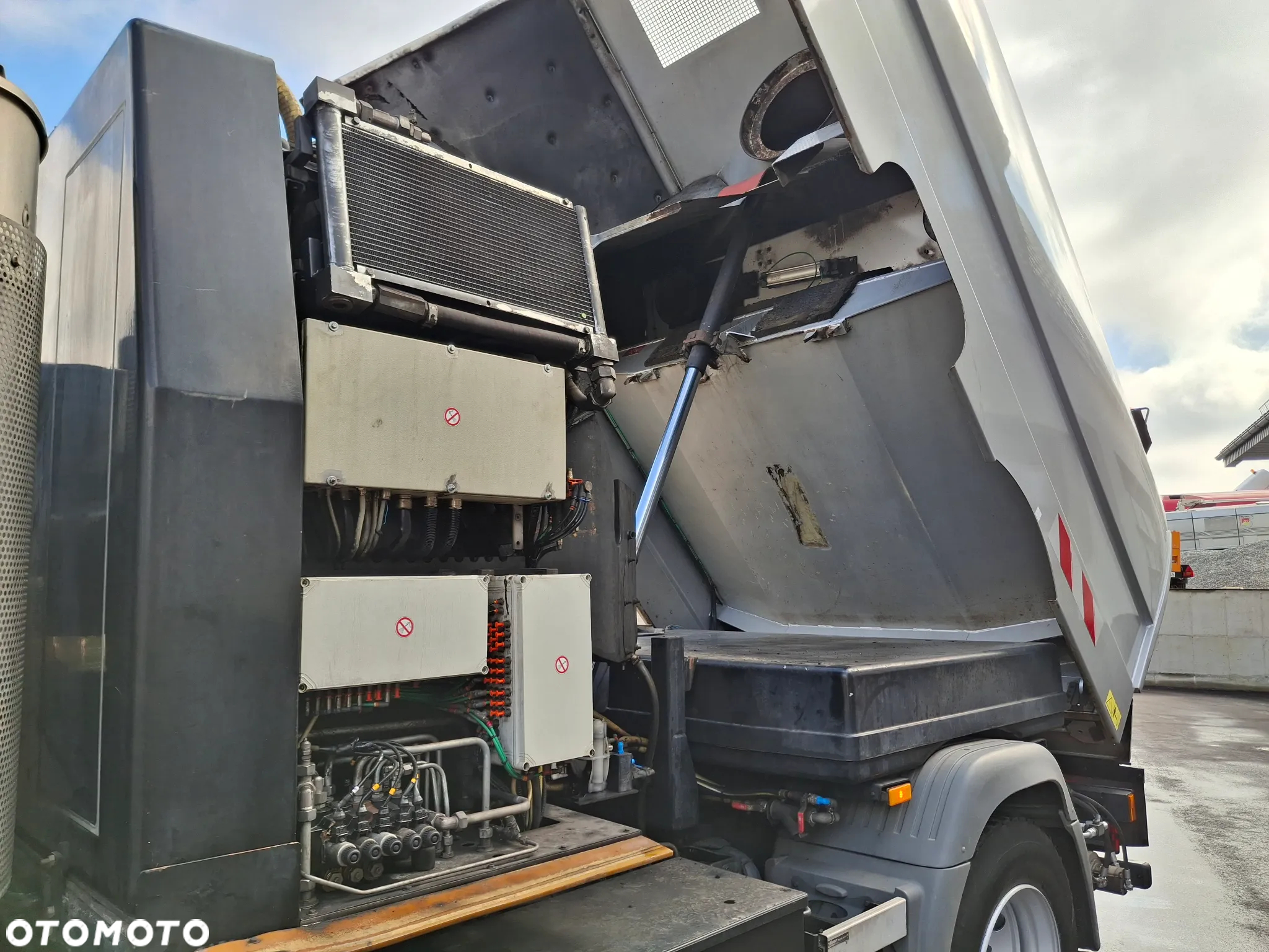 Mercedes-Benz Atego 1524 Zamiatarka FAUN Viajet Euro 5 EUnited PM10 Karcher Na Bębnie Regulowane Zawieszenie - 16