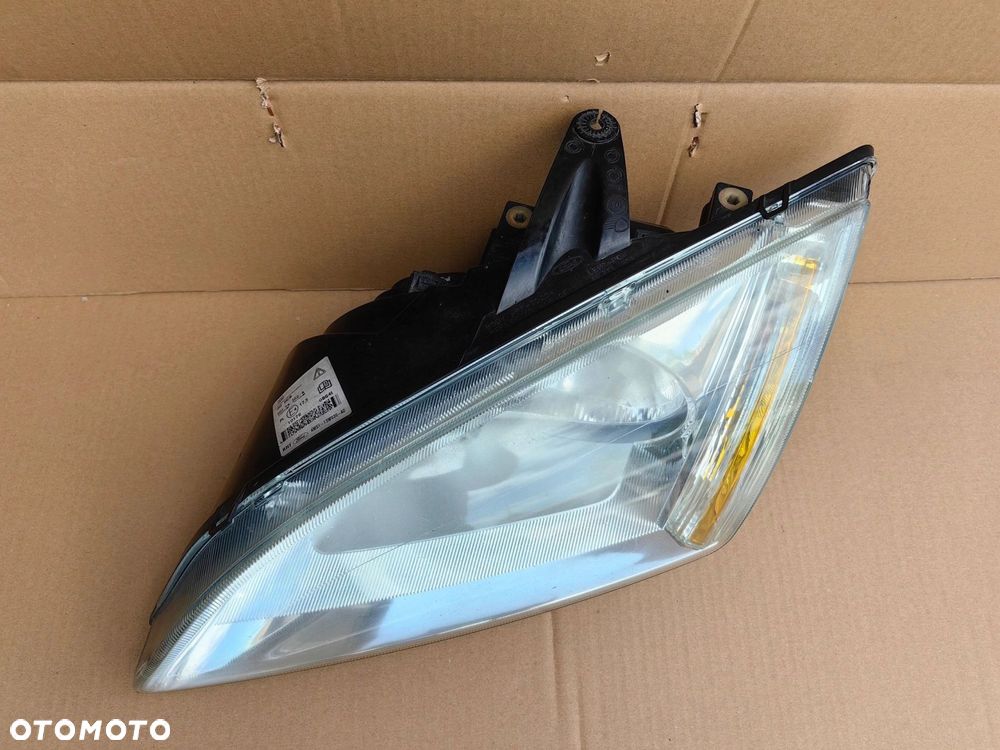 Lampa LEWA lewy przód Ford Focus MK2 04-07r oryginalna 4M51-13W030-AD (2162 - 2