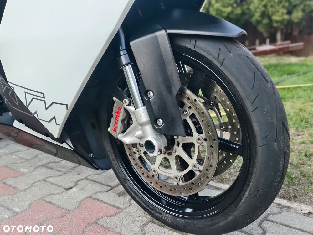 KTM RC 8 - 16