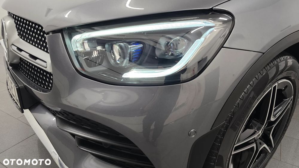 Mercedes-Benz GLC 300 d 4Matic 9G-TRONIC AMG Line Plus - 13