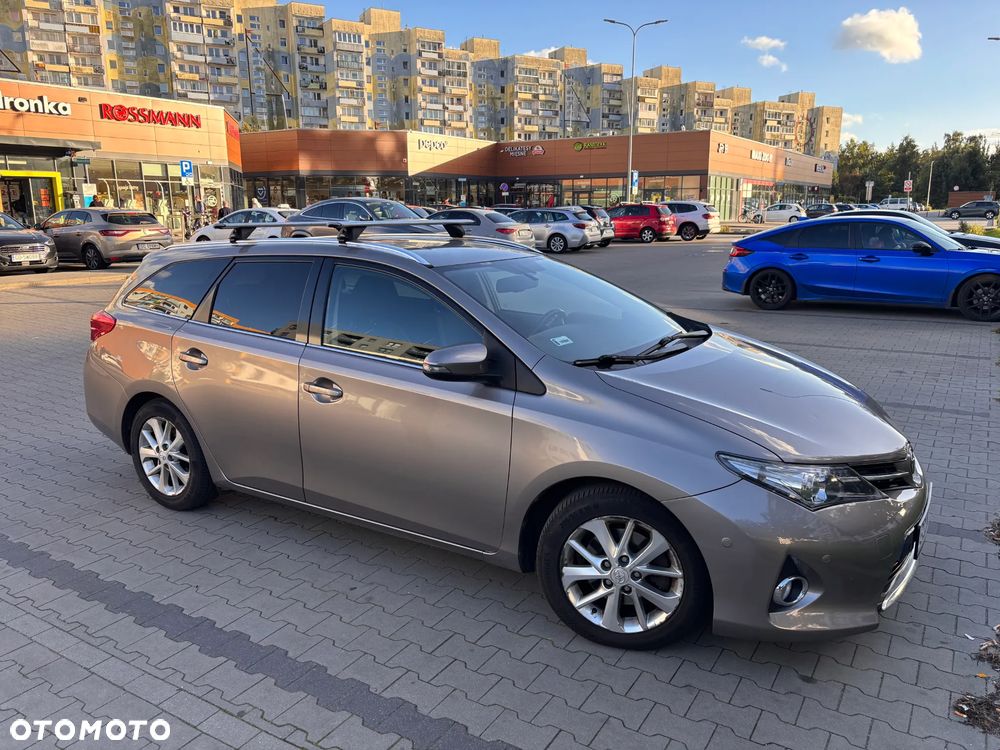 Toyota Auris 2.0 D-4D Executive - 11