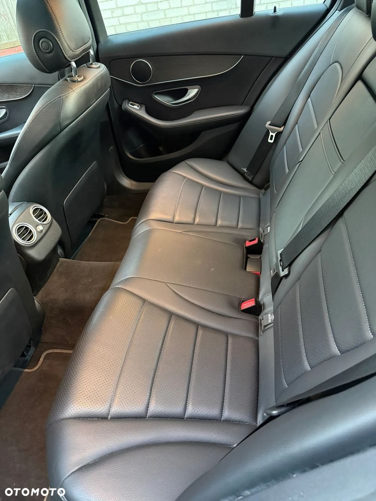 Mercedes-Benz Klasa C 300 4Matic 9G-TRONIC Avantgarde - 9