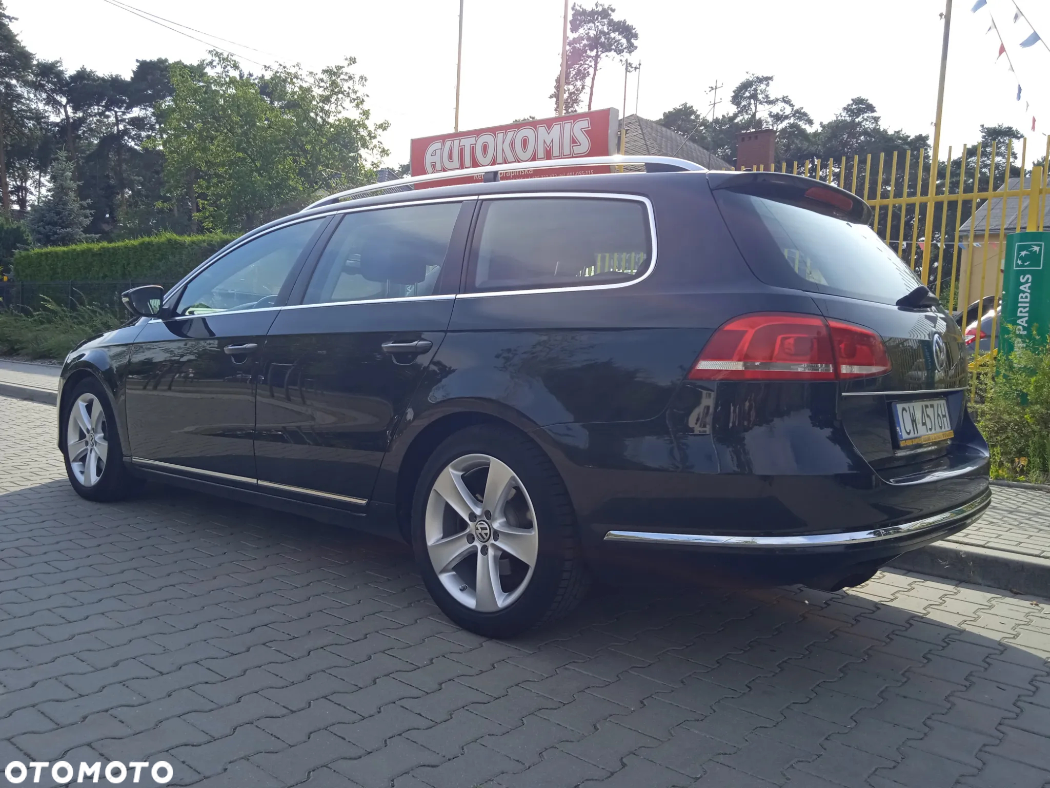 Volkswagen Passat 2.0 TDI DPF Highline - 14