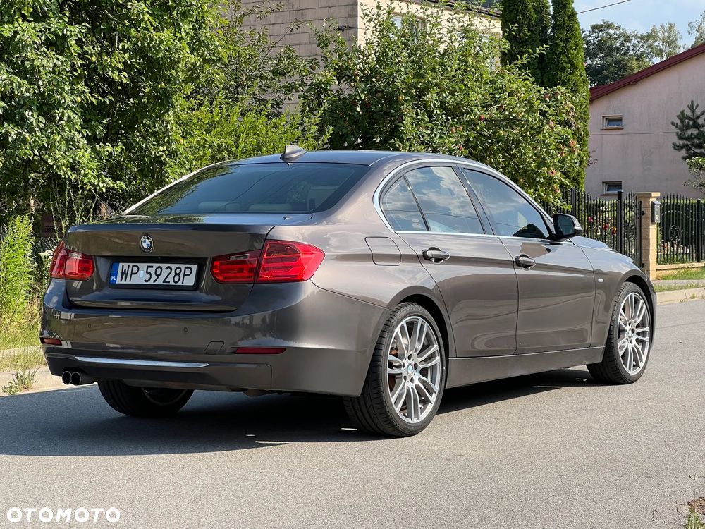 BMW Seria 3 328i Luxury Line - 6