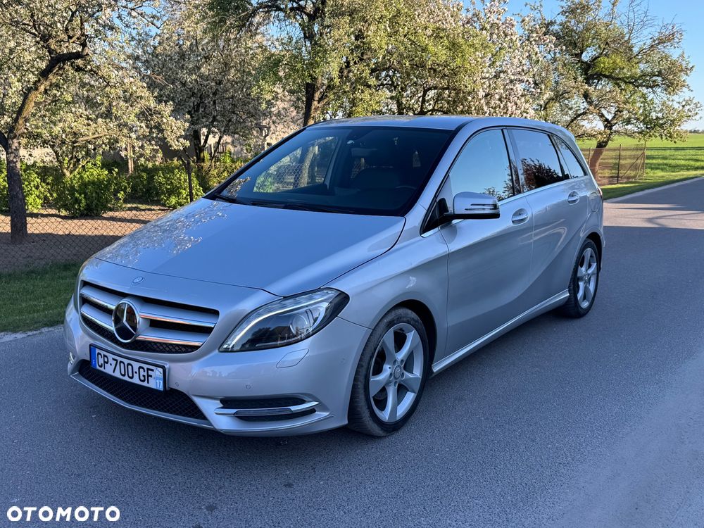 Mercedes-Benz Klasa B 180 CDI (BlueEFFICIENCY) 7G-DCT - 26